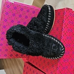 Tory Burch Black Shearling Slipper Size 7.5